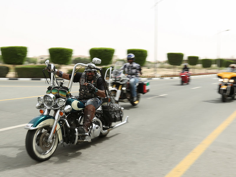 للسنة الخامسة على التوالي... نادي الدراجات النارية في دبي ينظم جولة توعية حول مرض التوحد